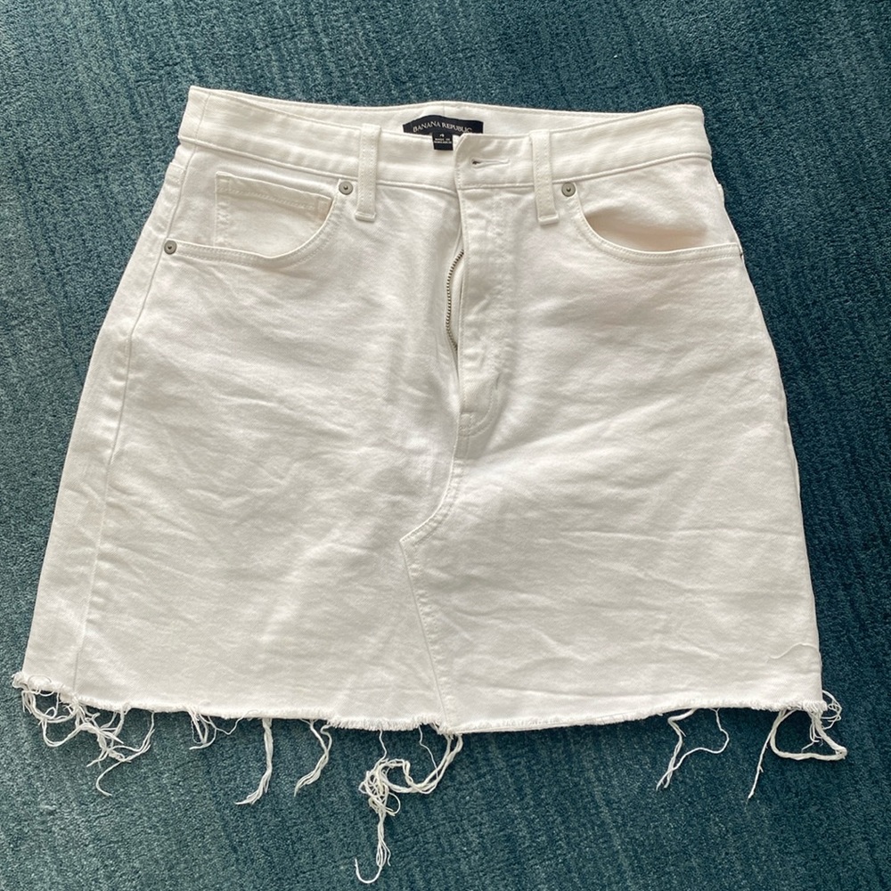 Only worn once white mini denim skirt from Banana Republic.